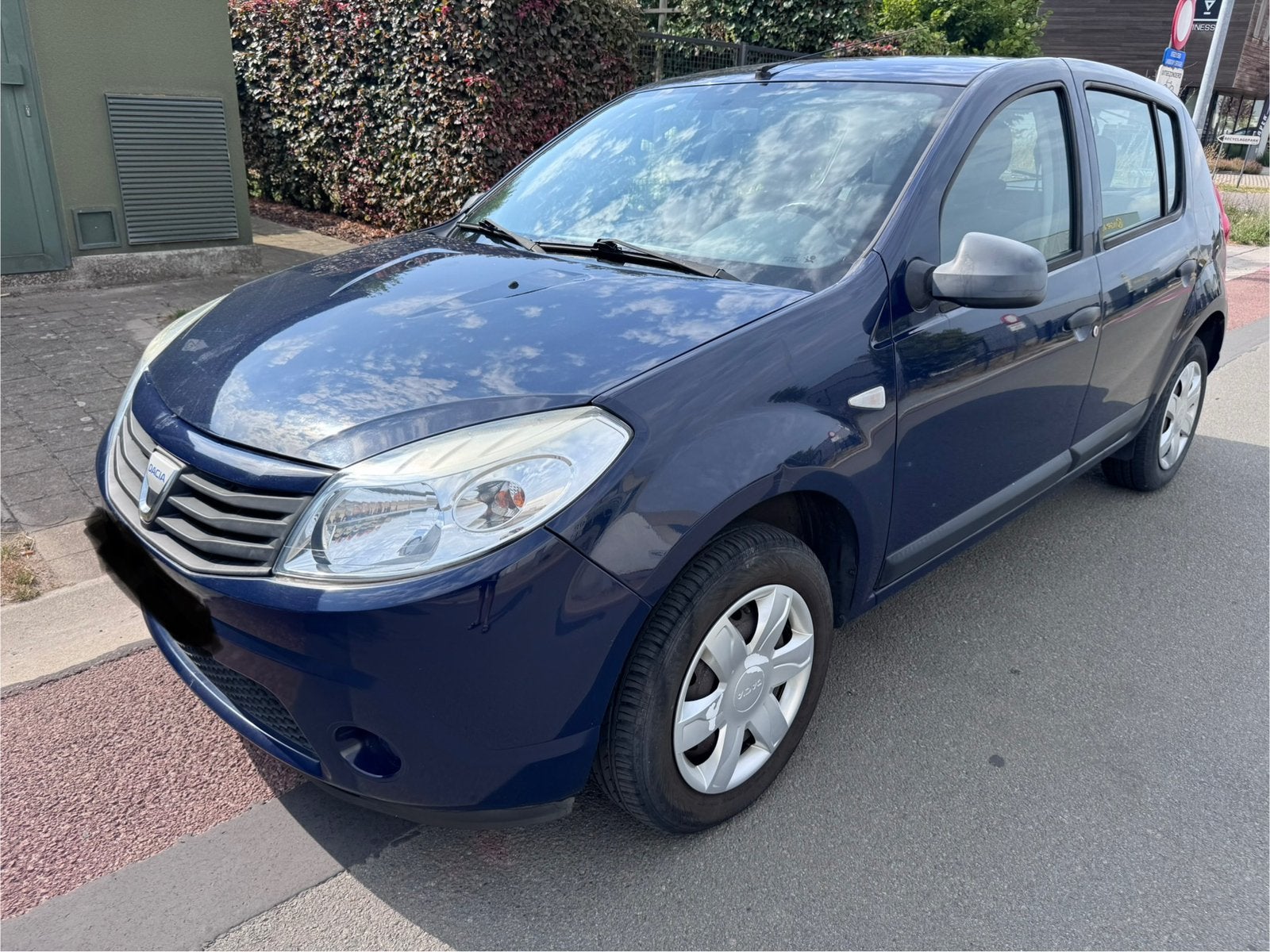Dacia Sandero 1.2Benzine 1ste eigenaar ideale beginners auto, Auto's, Dacia, Voorwielaandrijving, Euro 5, Stof, USB