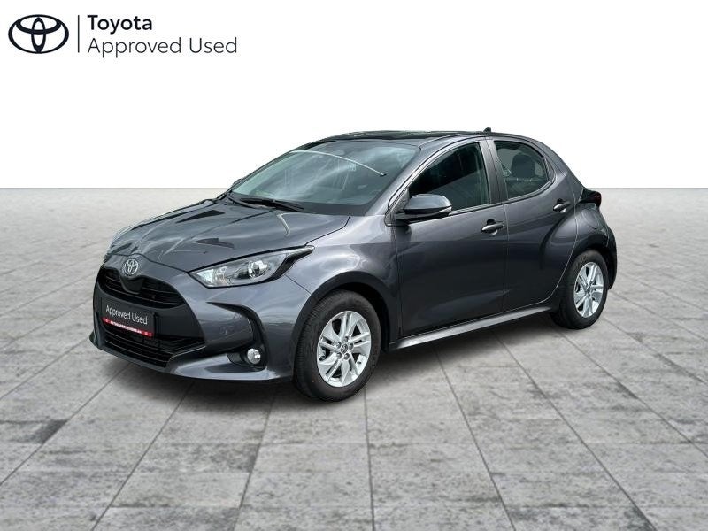 Toyota Yaris 1.5HYB DYNAMIC + HEATED SEATS, Auto's, Toyota, Automaat, 1490 cc, USB, Hybride Elektrisch/Benzine