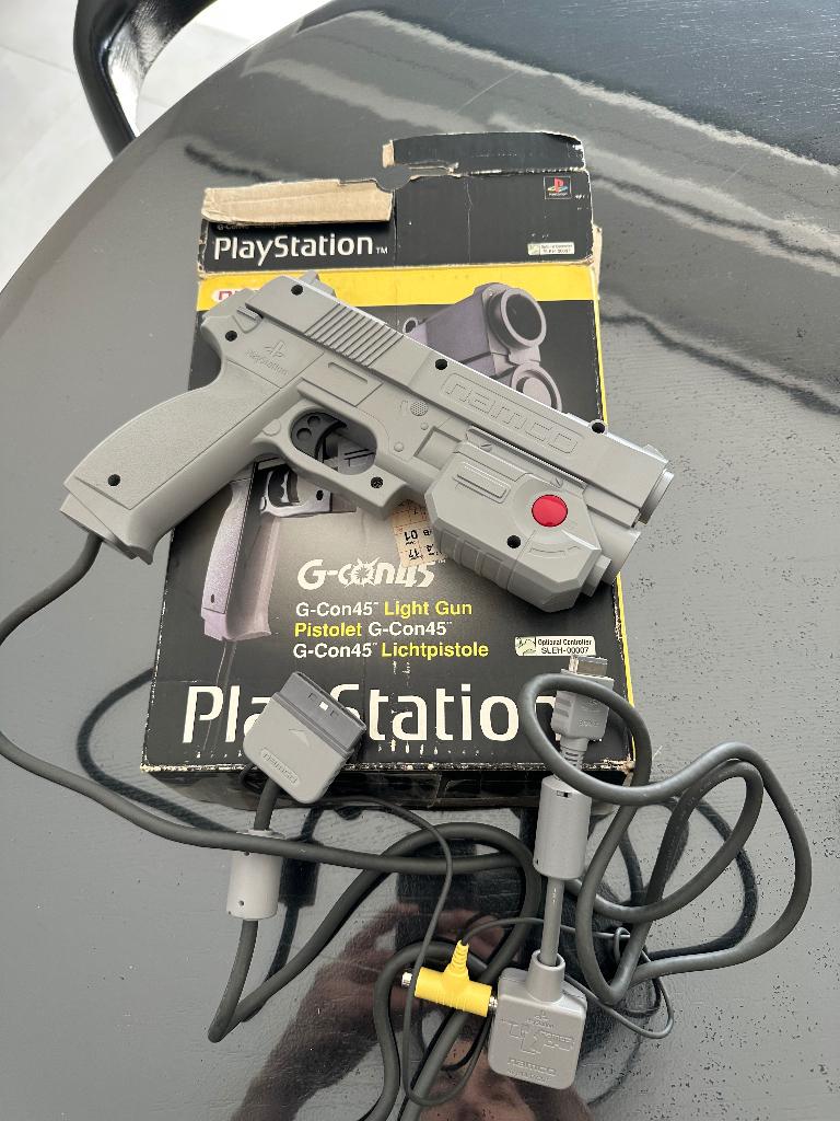 PlayStation G-con 45, Enlèvement ou Envoi, Comme neuf, PlayStation 1