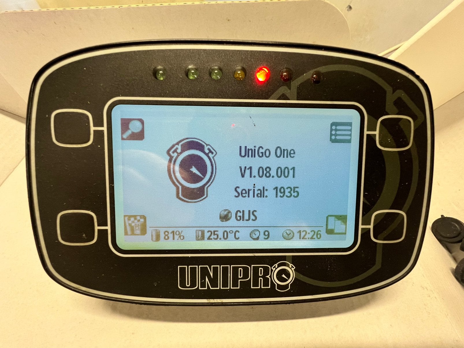 Unigo one laptimer met temperatuur sensoren en kabel, Sport en Fitness, Karting, Verzenden, Zo goed als nieuw, Kart