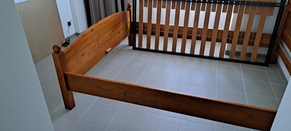 houten bed 160200 cm + lattenbodem + 2 boxspringmatrassen, Huis en Inrichting, Slaapkamer | Bedden, Ophalen, Gebruikt, Bruin, Tweepersoons