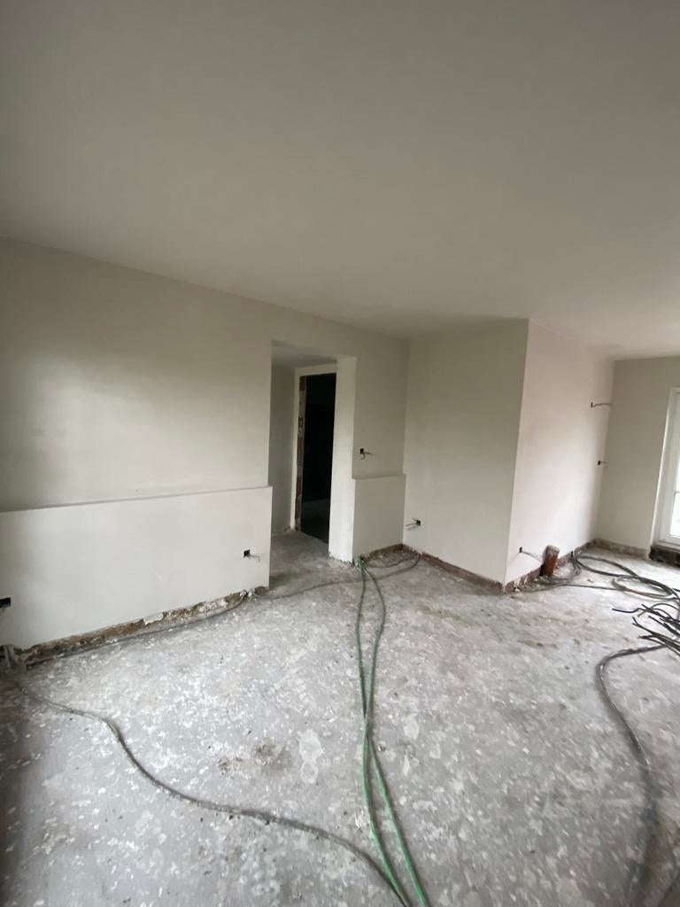 faux plafond plafonnage   +32 466 16 08 28