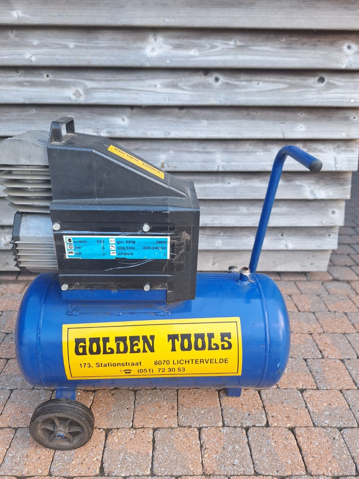 Compresseur vat 230L, Doe-het-zelf en Bouw, Compressors, Ophalen, Gebruikt
