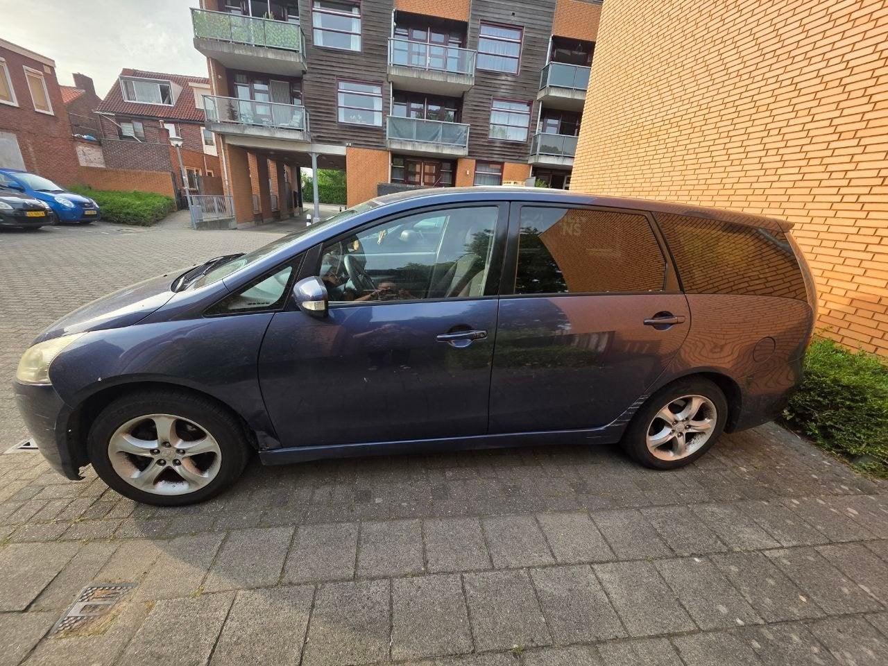 Mitsubishi Grandis 2.4 Mivec 7 2006 Blauw, Monovolume, Grandis, Blauw, Particulier