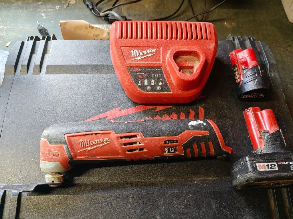 milwaukee multitool m12, Ophalen, Gebruikt