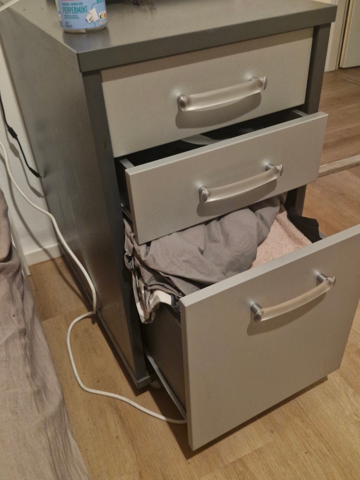 Quelle que petit meubles a donner, Enlèvement, Utilisé