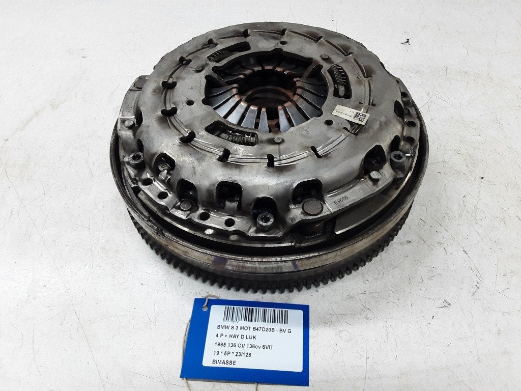 VLIEGWIEL DUBBELE MASSA BMW 3 serie (G20) (2120848260503), Gebruikt, Mevr. I. Hauben, BMW, Rue de l'Espoir 34 34
4030  GRIVEGNÉE, BE