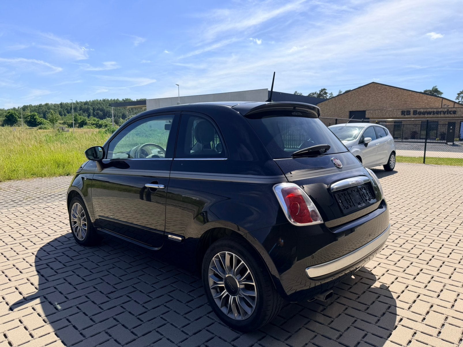 Fiat 500 Lounge 1.2 Benzine - 55 000 km - Leder - Schuifdak, Lederen bekleding, Zwart, Leder, 3 deurs