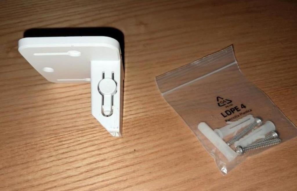 Montageplaat voor Eufy Camera, Doe-het-zelf en Bouw, Alarmsystemen, Nieuw, Ophalen