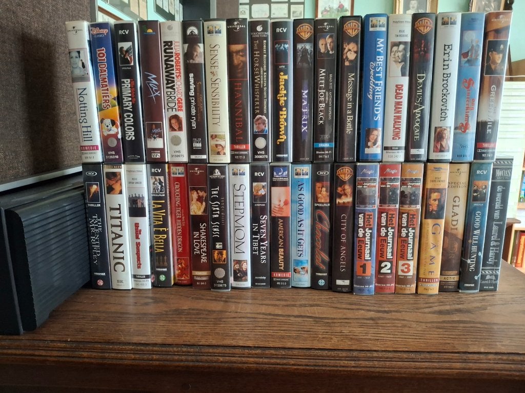 39 films op VHS, Sous-titré en néerlandais, Anglais, Tous les âges, Comme neuf