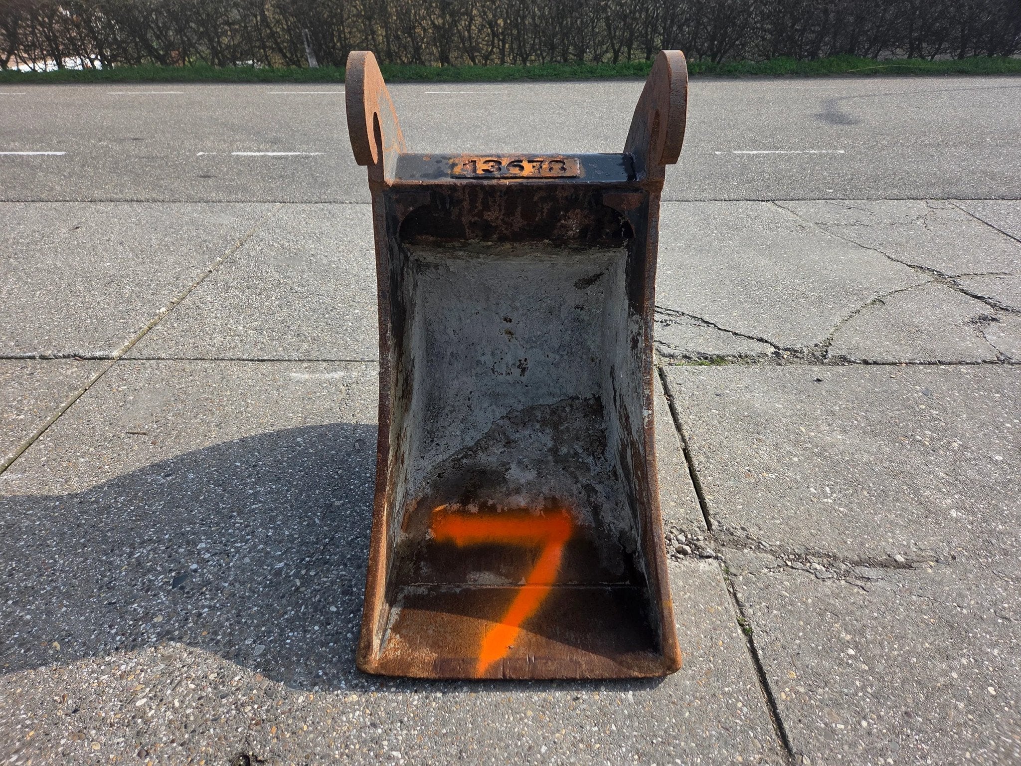 Eurosteel 2 dieplepels CW30/40, 0.64m. en 0.65m. breed