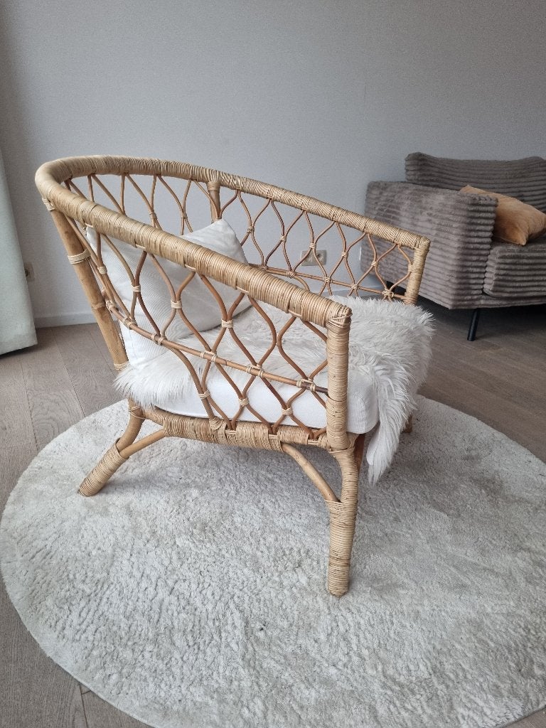 Rotan stoel, Ophalen