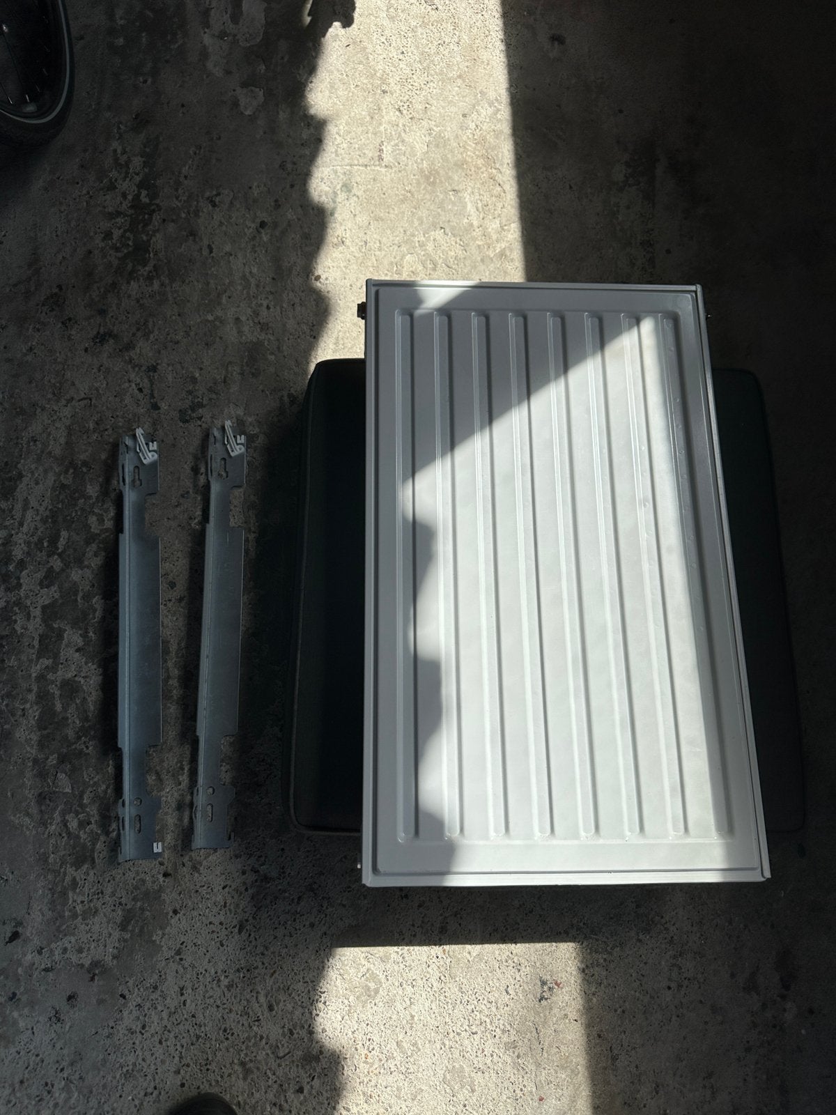 Radson radiator radson integra e flow ral 9016 718 watt, Ophalen, 30 tot 80 cm, 500 tot 800 watt, Hoog rendement (Hr)