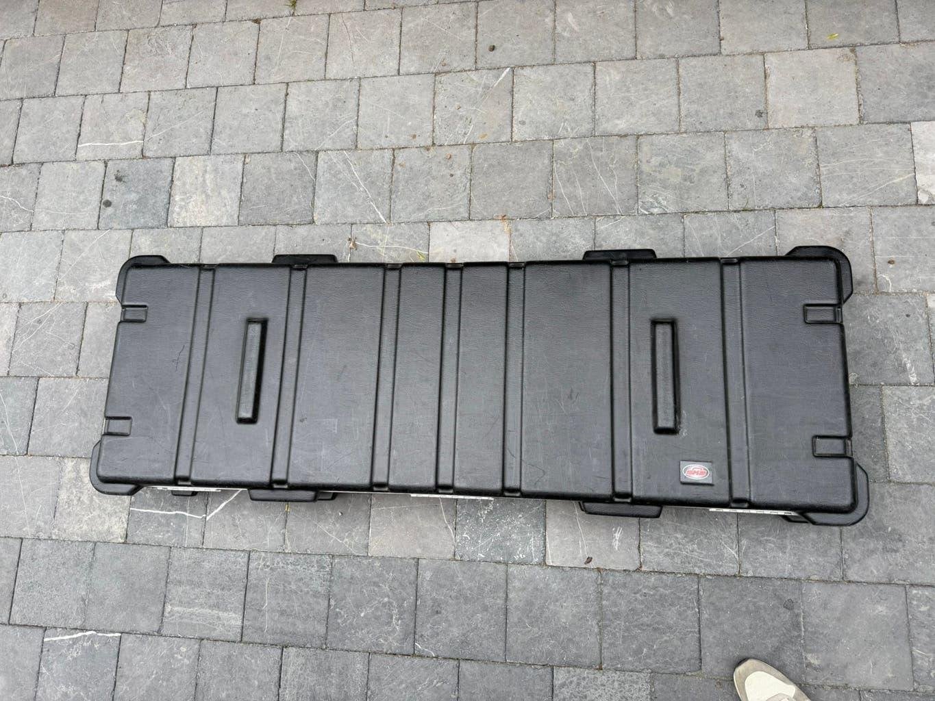 Flight case à roulettes pour clavier à 88 touches SKB, Musique & Instruments, Enlèvement, Utilisé, Clavier ou Synthétiseur, Flight case