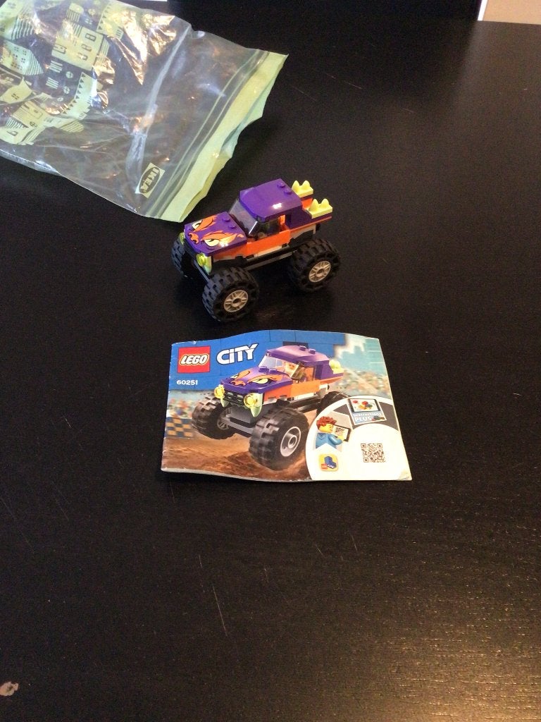 Lego city monstertruck - 60251, Kinderen en Baby's, Ophalen, City, Lego, Zo goed als nieuw