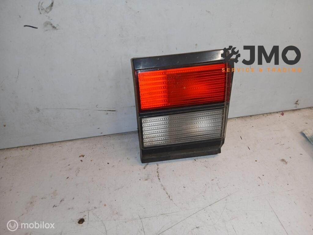 Achterlicht rechtsbinnen VW Passat B3 1988-1994  357945108, Autos : Pièces & Accessoires, Éclairage, Volkswagen, Utilisé, Enlèvement ou Envoi