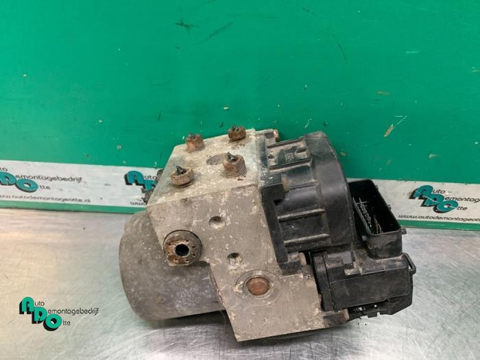 ABS Pomp van een Opel Meriva (Meriva 03-), Gebruikt, -, -, Opel