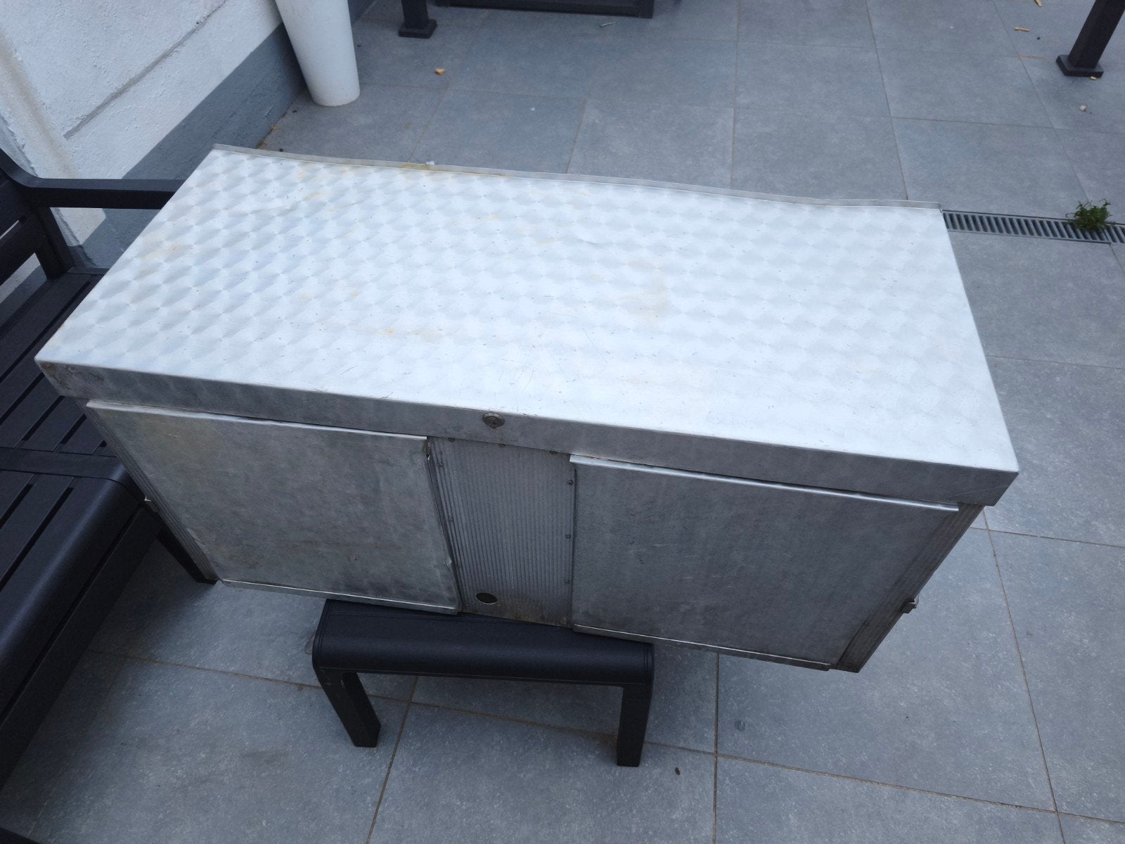 Te koop: originele aluminium disselbak voor Rapido caravan., Enlèvement