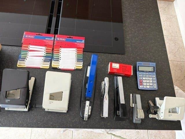 Assortiment de fournitures de bureau, Enlèvement ou Envoi, Utilisé, Autres types