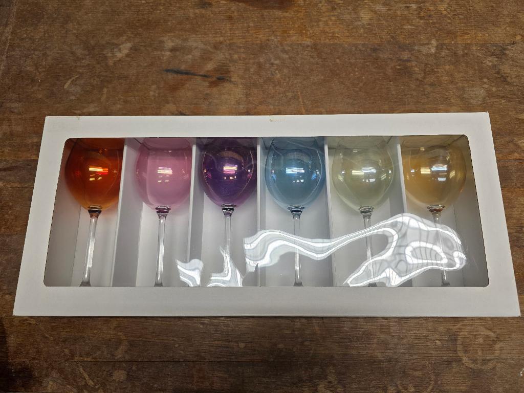 Zes gekleurde wijnglazen van Maisons du Monde, Ophalen, Nieuw, Glas, Glas of Glazen