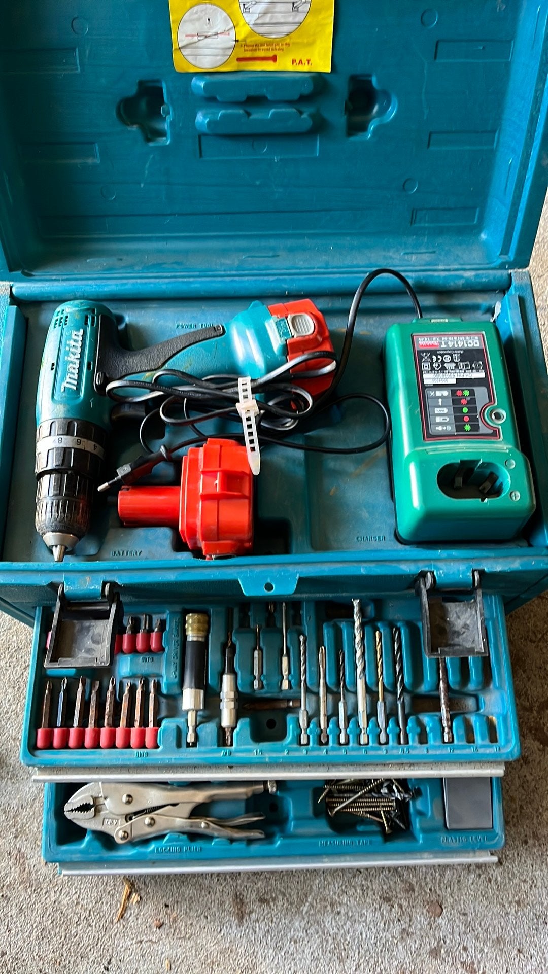 Makita accu boormachine, Doe-het-zelf en Bouw, Gereedschap | Boormachines, Ophalen, Zo goed als nieuw, Boormachine
