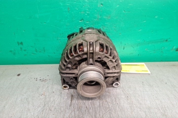 ALTERNATEUR Opel Astra H (L48) (|0124425020|), Robert Bosch AG, Opel, Utilisé, Robert-Bosch-Allee 1
74232  Abstatt, DE