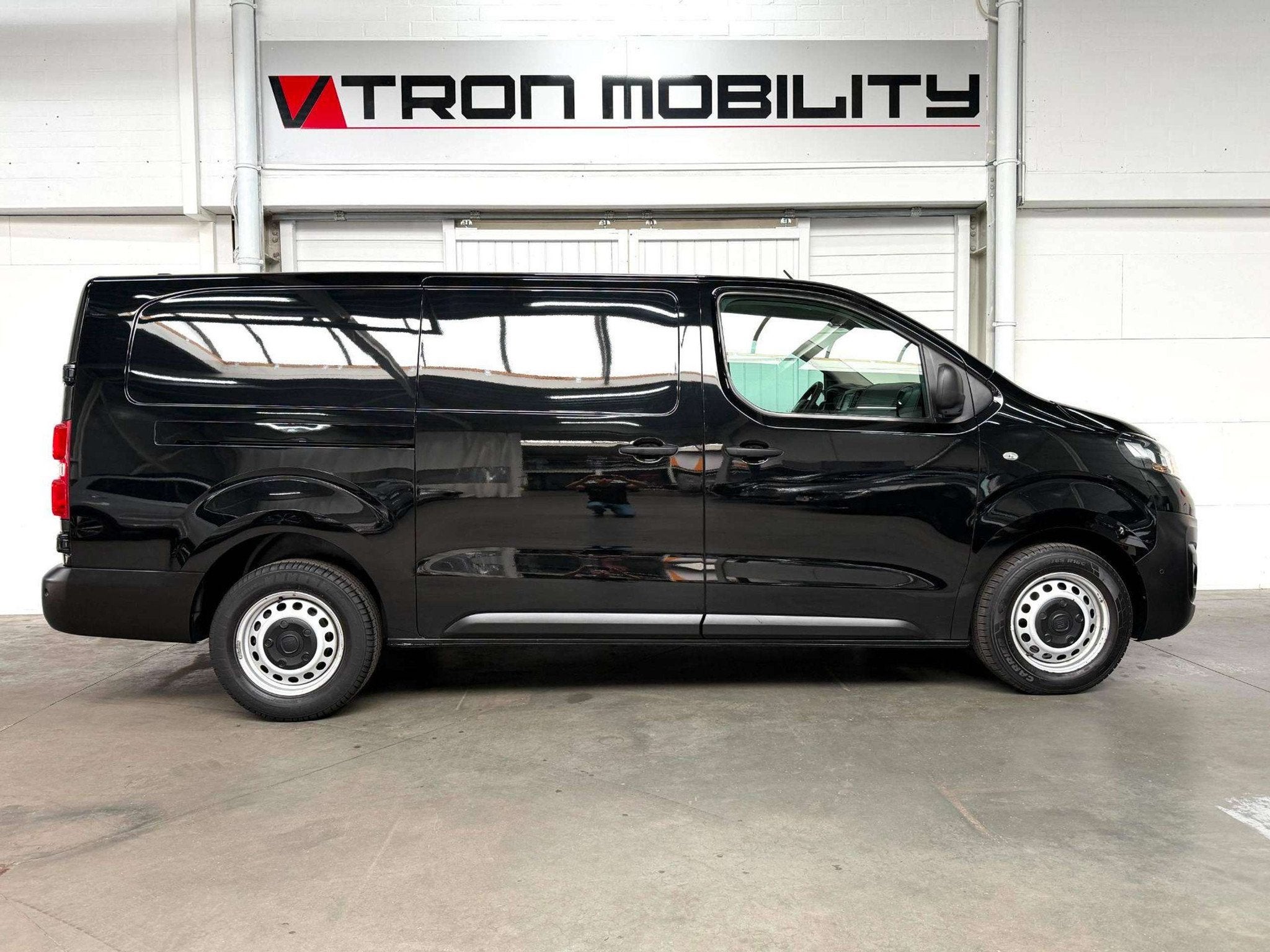 Fiat Scudo 2.0 Automaat L3H1 CAMERA*DAB*CARPLAY*ACC*BLIS*PDC, Auto's, Stof, Zwart, Bedrijf, 5 deurs