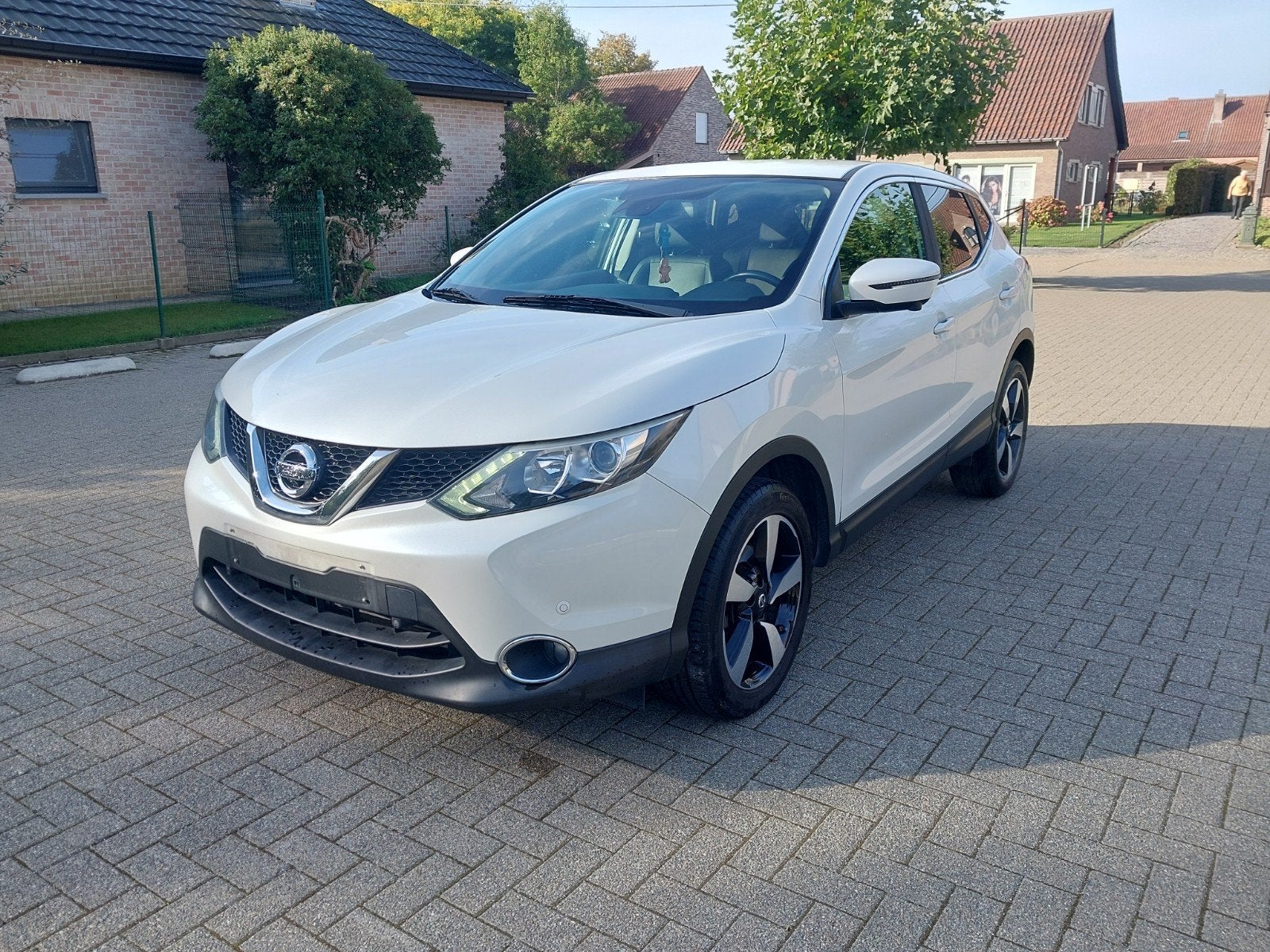nissan qashqai 88.000km benzine, Voorwielaandrijving, Dealer onderhouden, 4 cilinders, Wit