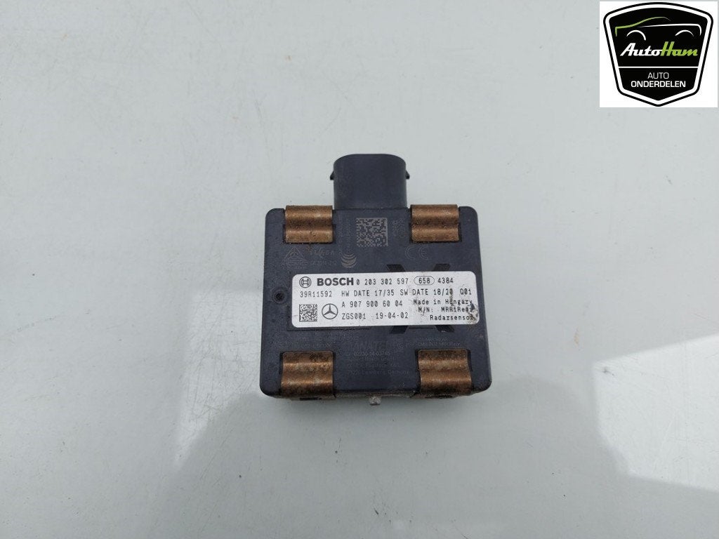 DÉTECTEUR D'ANGLE MORT Sprinter 3,5t (907.6 / 910.6), Robert Bosch AG, Mercedes-Benz, Utilisé, Robert-Bosch-Allee 1
74232  Abstatt, DE
