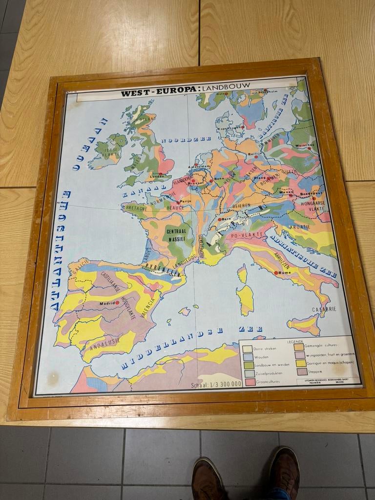 Landkaarten in wisselkader, Antiek en Kunst, Antiek | Schoolplaten, Ophalen