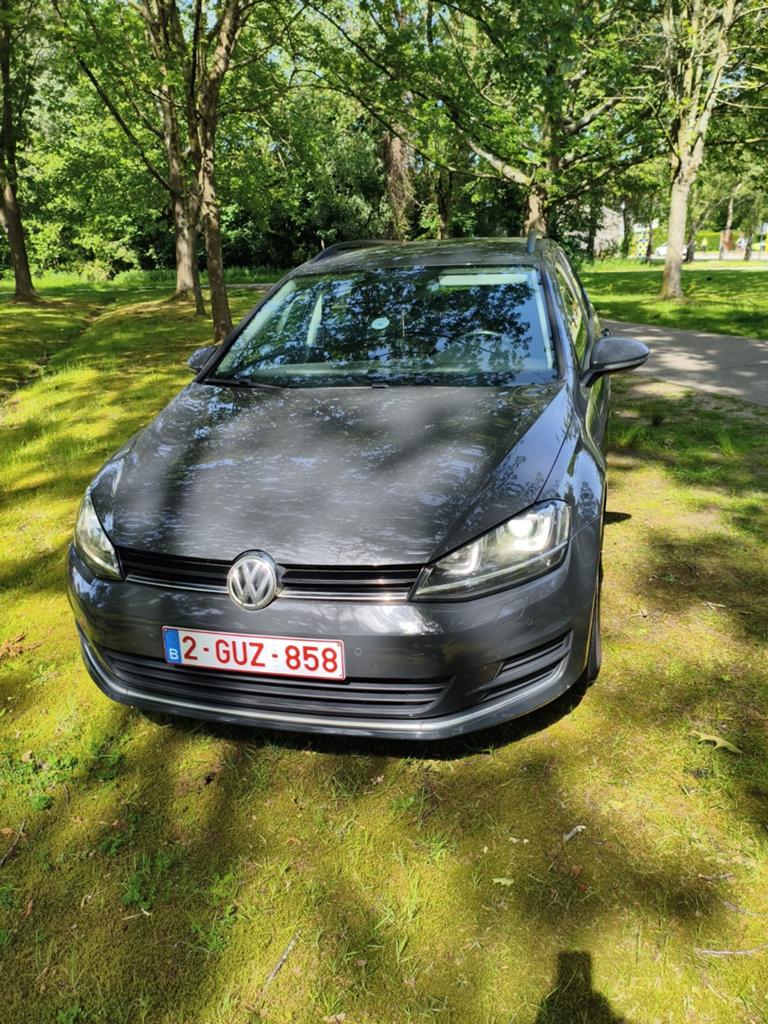 Golf 7,5 Neem contact op via e-mail of berichten+32478059199, Auto's, Volkswagen, 5 deurs, 1396 kg, 1598 cc, Te koop