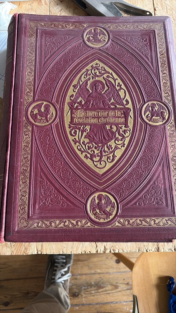 le livre d'or de la révélation chrétienne ( OT+NT), Gelezen, Ophalen of Verzenden, Overige onderwerpen