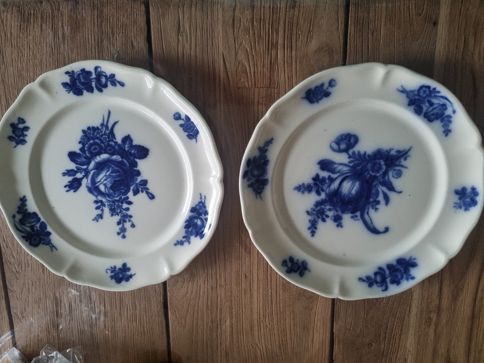 Villeroy en Boch , 2 borden, Ophalen of Verzenden