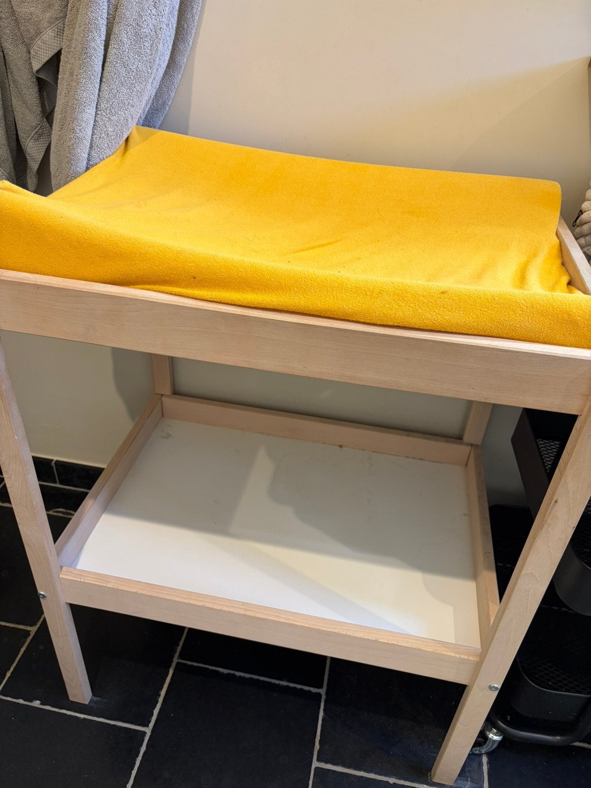 Ikea verzorgingstafel met kussen, Kinderen en Baby's, Ophalen, Gebruikt