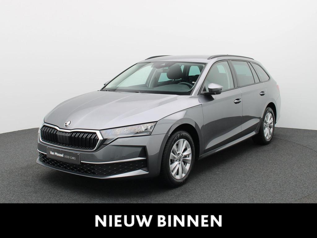 Skoda Octavia Combi 1.5 TSI eTec 110kW DSG7 SELECTION, Autos, Skoda, Argent ou Gris, Achat, Entreprise, Entretenue par le concessionnaire