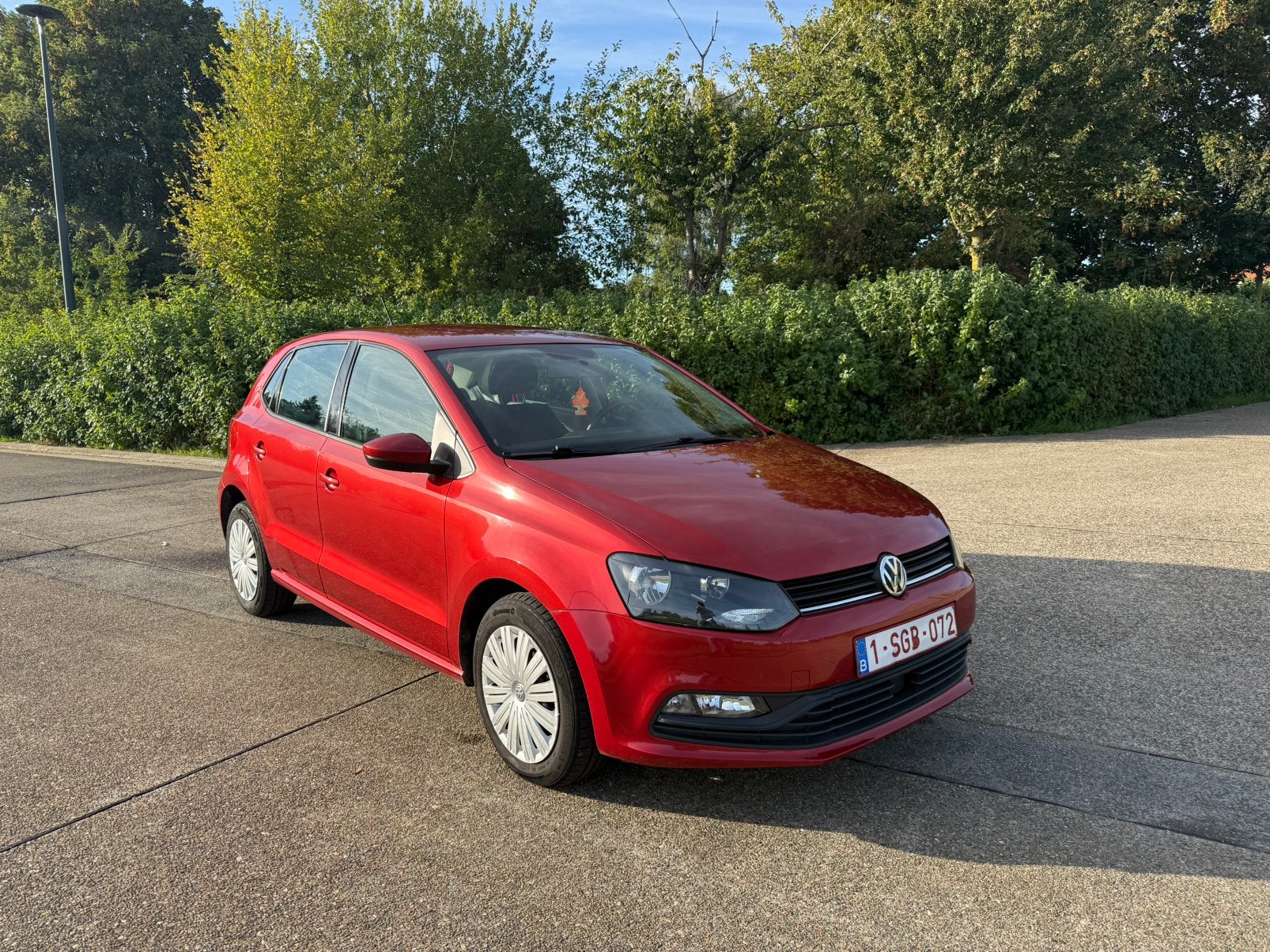 Volkswagen Polo 1.0 Essence — 2015, Autos, Rouge, Achat, Euro 6, Boîte manuelle