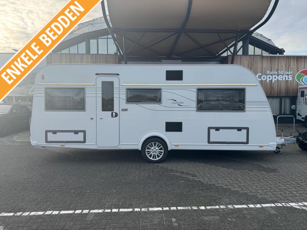 Tabbert Cazadora 550 E, Caravanes & Camping, Caravanes, jusqu'à 4, 1250 - 1500 kg, Banquette en rond, Tabbert, 2 lits séparés