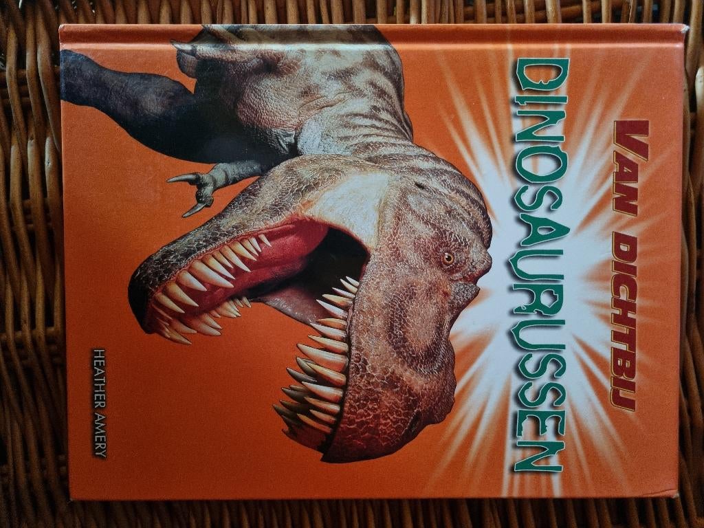 Boek:  Van dichtbij   -  Dinosauriërs, Livres, Nature, Enlèvement ou Envoi, Utilisé, Autres sujets/thèmes, Heather Amery