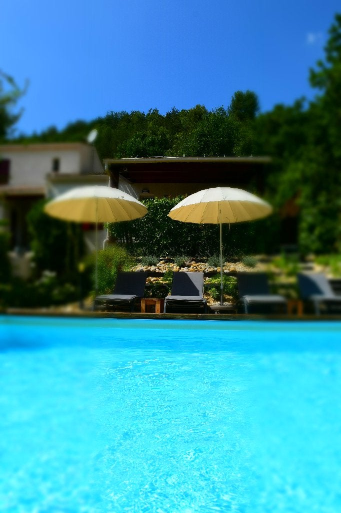 Provence : Gîte pour 4 personnes avec piscine chauffée, Vacances, Propriétaire, Provence et Côte d'Azur, Machine à laver, 4 personnes