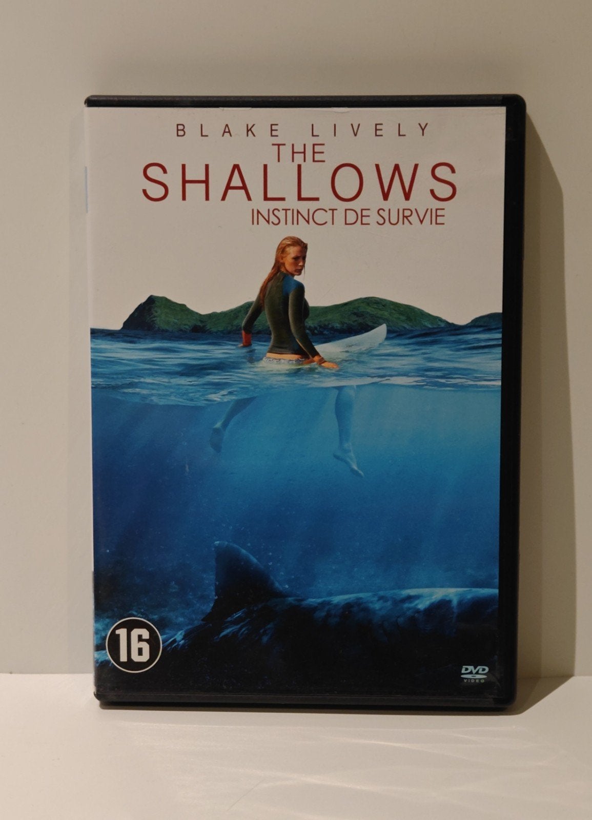 DVD The Shallows - Blake Lively - Thriller d'action sur la m, CD & DVD, DVD | Action, À partir de 16 ans, Enlèvement ou Envoi