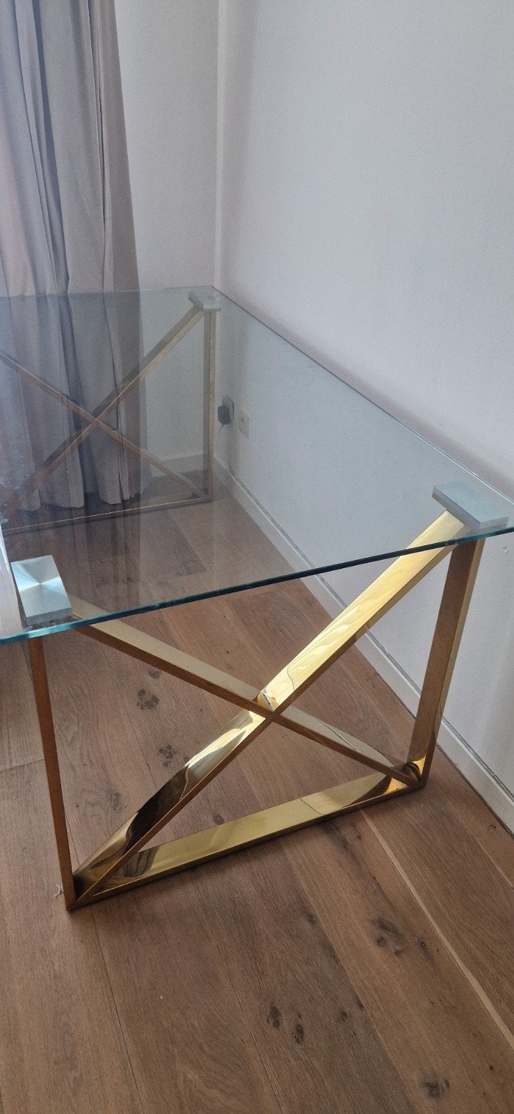 Eettafel, Enlèvement