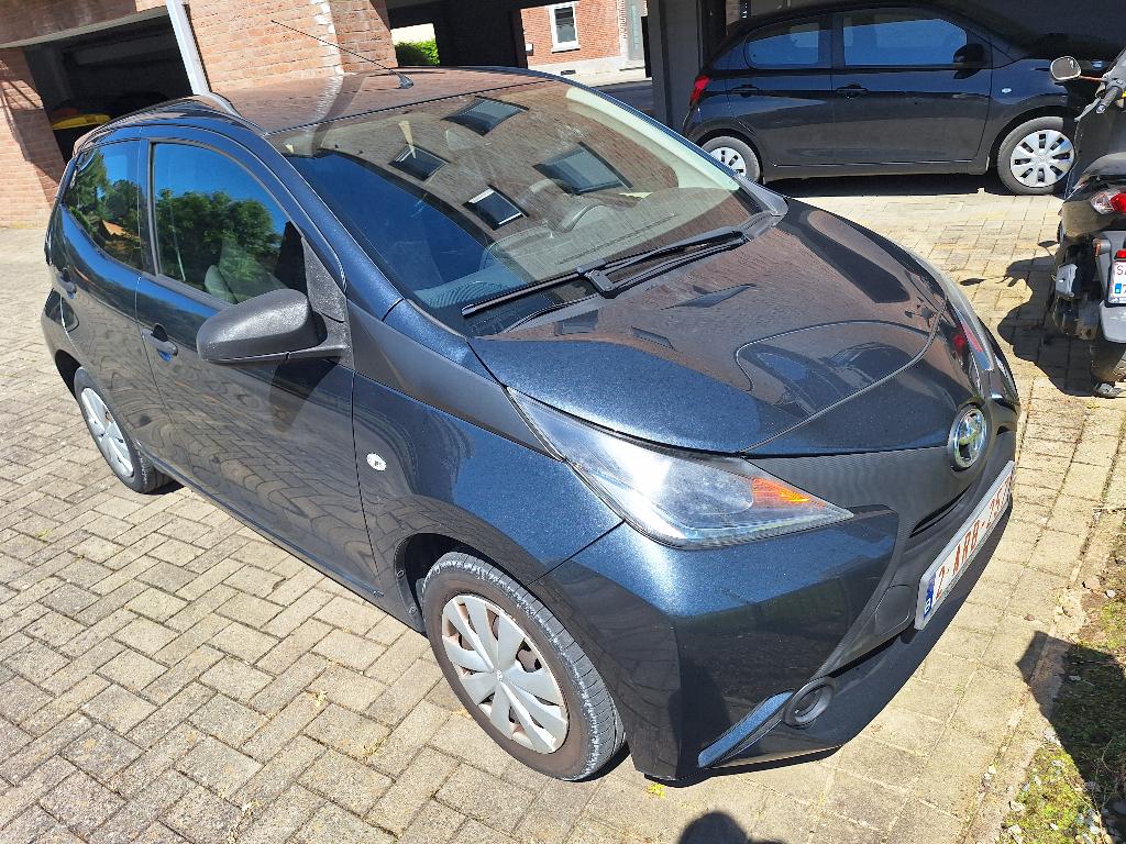 Toyota Aygo X 2018 (70425 km), Autos, Achat, Entretenue par le concessionnaire, Noir, 5 portes