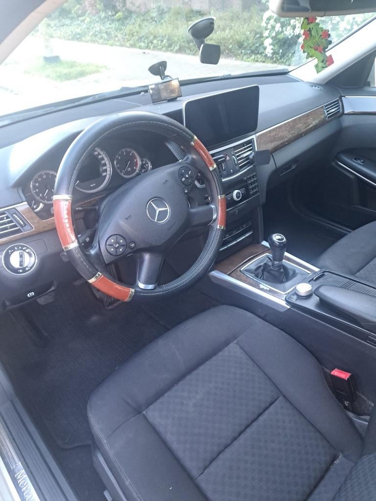 Mercedes E200 CDI MODEL 2010 rijd start en schakelt goed, Autos, Particulier, Achat