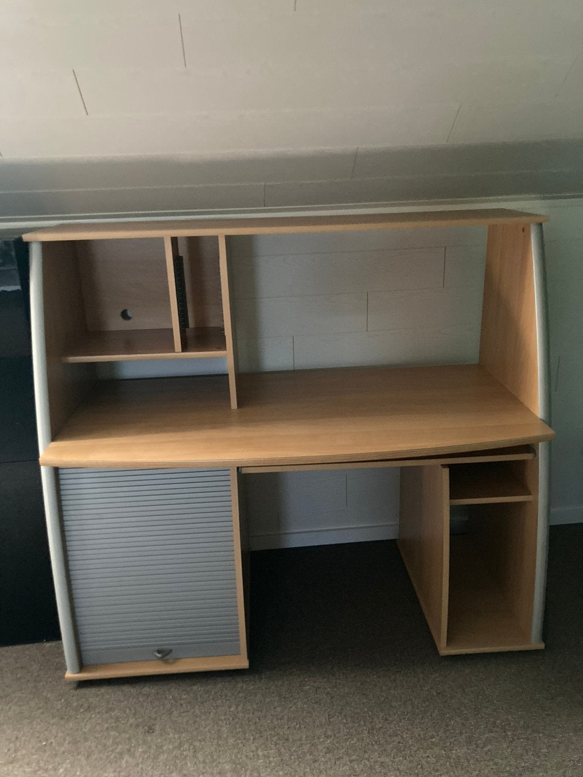 Bureau 1,45m breed x 0,7m diep x 1,3m hoog, Maison & Meubles, Armoires | Meubles ordinateur, Enlèvement, Comme neuf