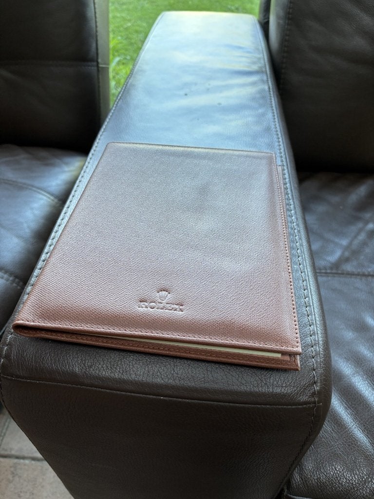 Rolex Notebook plus stylo à bille Caran d'Ache NOS, Collections, Enlèvement, Comme neuf, Ustensile