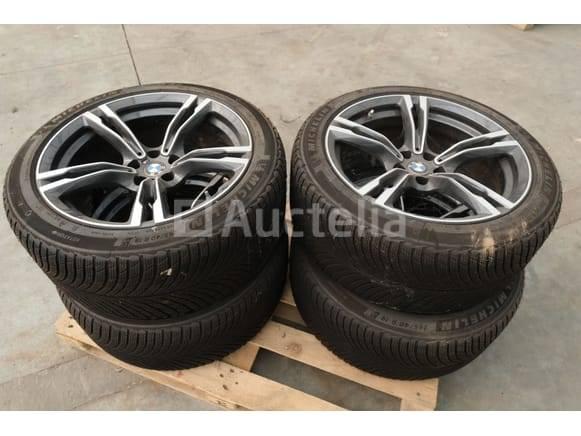 4 Jantes aluminium avec pneus BMW M (Michelin Pilot Alpin 5), Autos : Pièces & Accessoires, Pneus hiver, Pneu(s), Utilisé, 265 mm