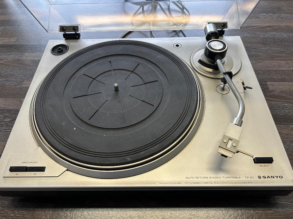 Beschrijving Platenspeler  Sanyo-TP20, Enlèvement, Utilisé, Tourne-disque, Autres marques