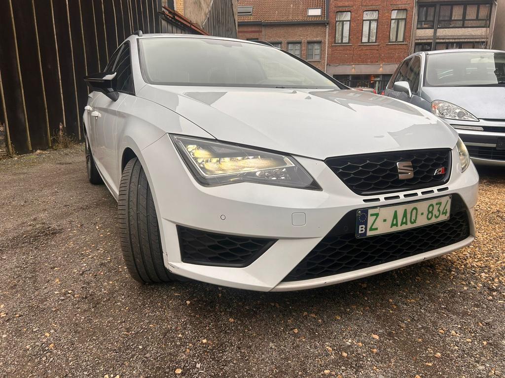 seat leon cupra 280 st 2015, Autos, Euro 6, Leon, Entretenue par le concessionnaire, 204 kW
