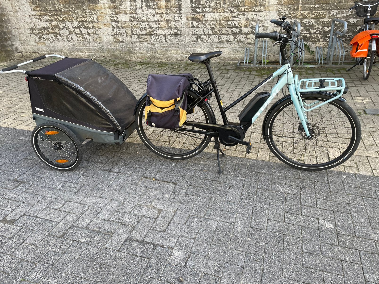 Electric fiets merk Trek met kar thule in perfect staat, Enlèvement, Comme neuf
