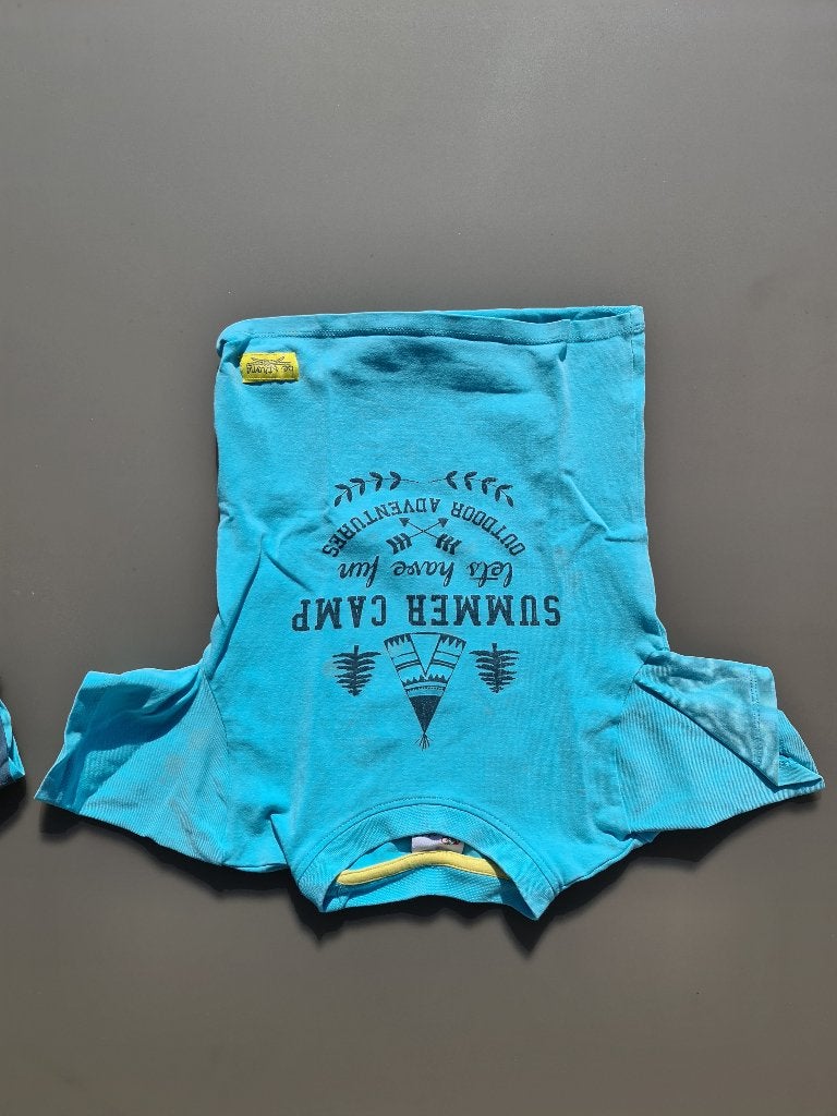 licht blauwe t-shirt, Summer Camp, 92, Kinderen en Baby's, Kinderkleding | Maat 92, Ophalen, Zo goed als nieuw